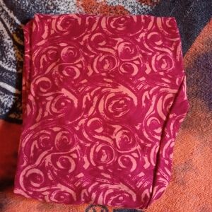 *SOLD* LuLaRoe Rose Leggings